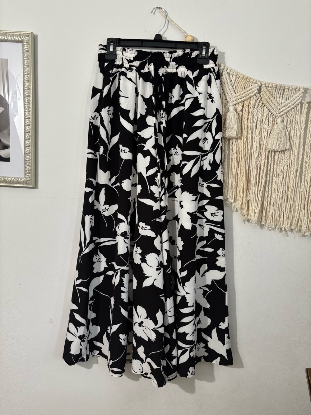 Black & White Floral Maxi Wide Leg Pants with Elastic Waist and Pockets